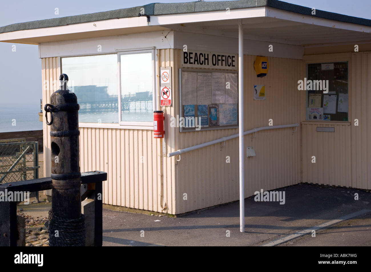 Worthing Beach office front de mer West Sussex UK 2007 Banque D'Images