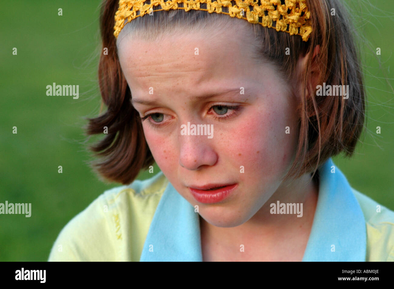 Portrait de jeune fille pleurer et à la colère Banque D'Images