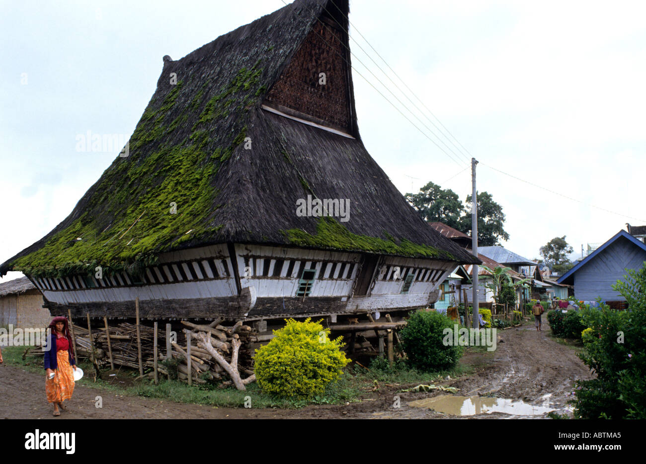 Long House Karo Batak Ajijulu Banque D'Images