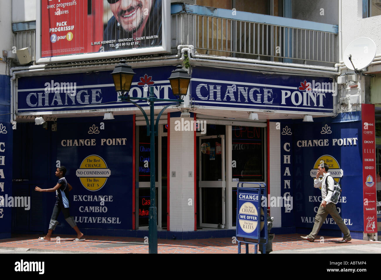 Saint Martin,Saint,Guadeloupe,Antilles,Iles Leeward,Mer des Caraïbes eau française,partage île avec Sint Maarten,Néerlandais,Marigot,rue Charles de Gualle Banque D'Images