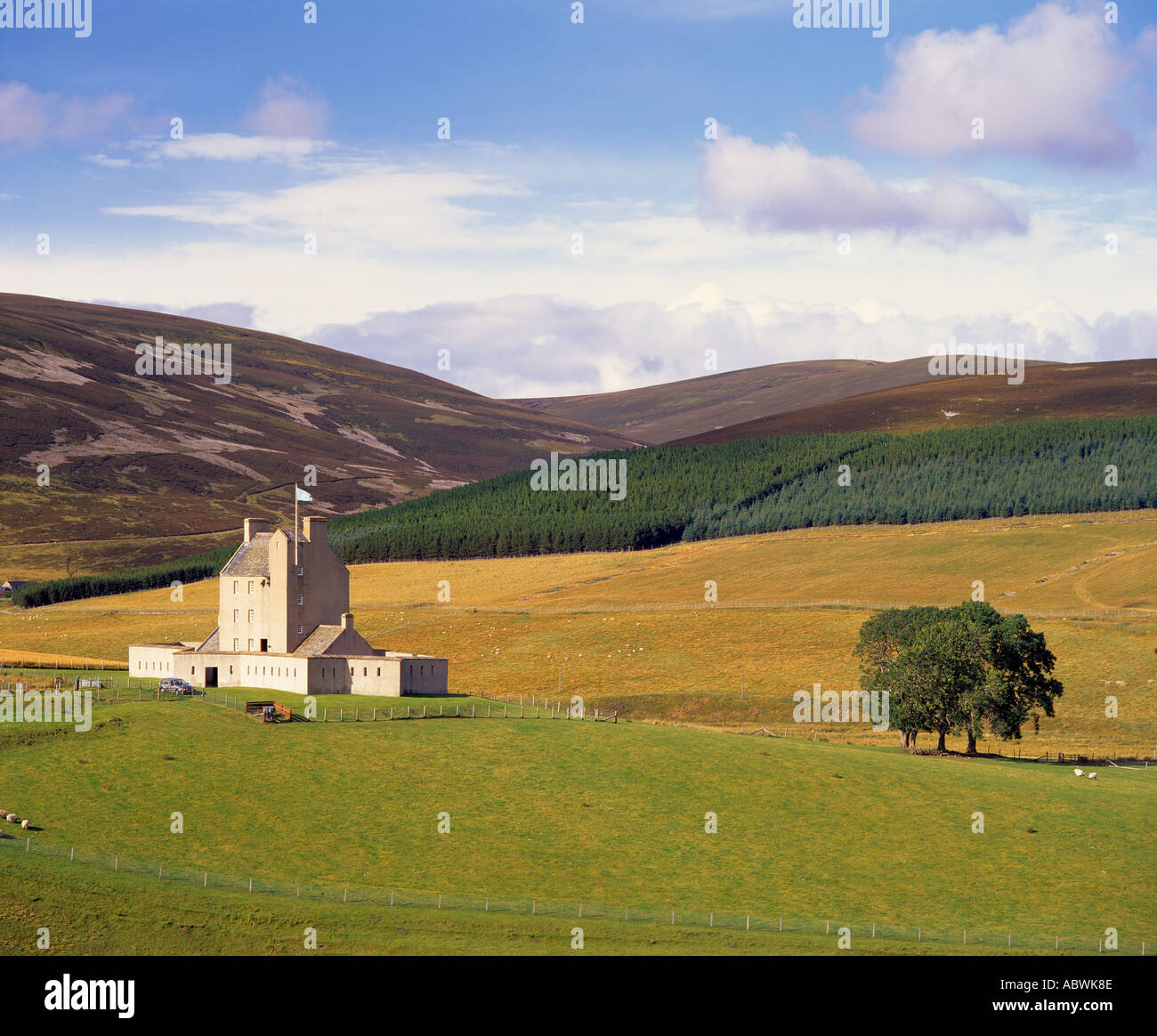 Corgarff Castle, Strathdon, Aberdeenshire. L'Écosse, au Royaume-Uni. Montrant la tour et la maison en forme de mur perimiter star Banque D'Images