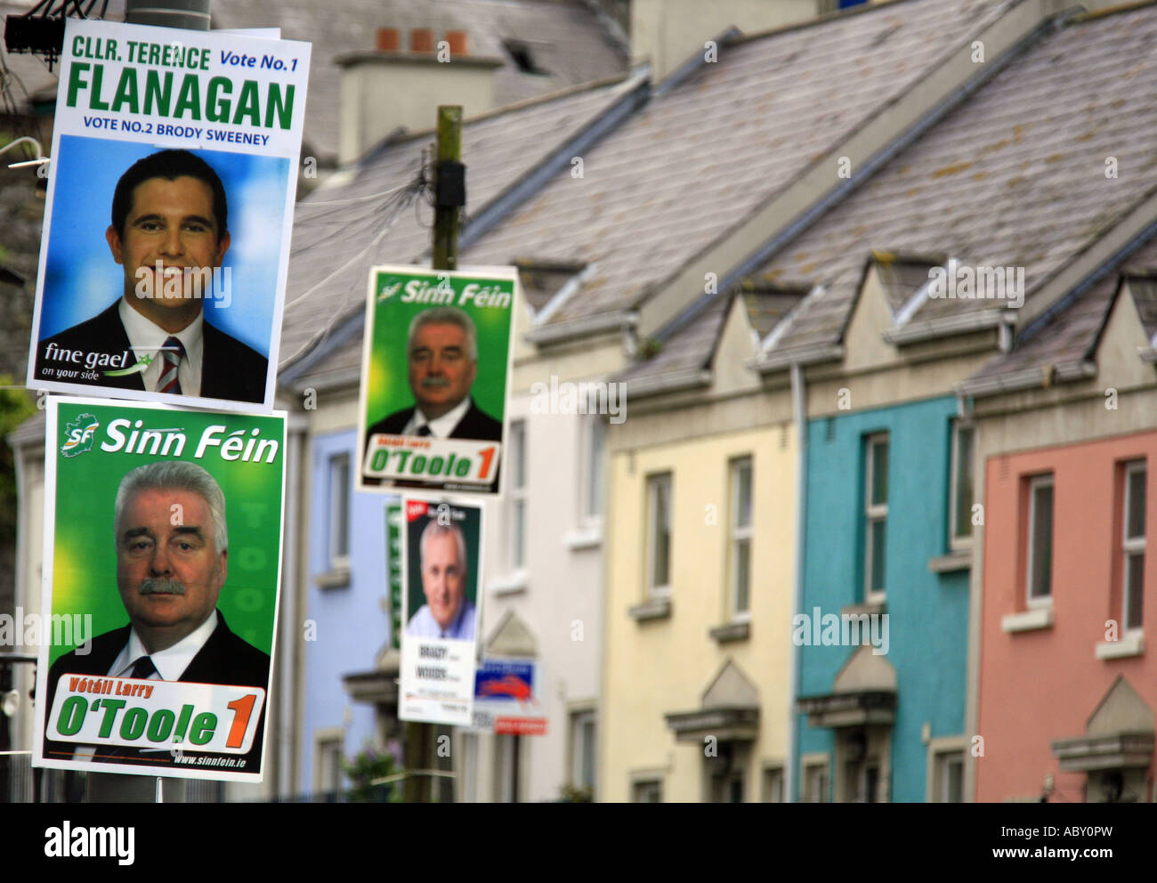 Des affiches électorales pour l'élection générale de 2007 irlandais Banque D'Images