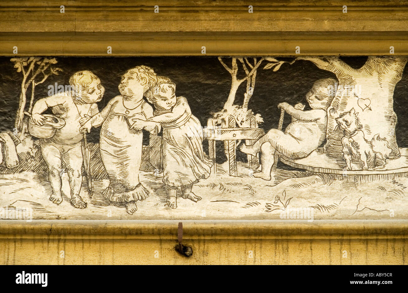 Détail de Frise sur 'Hostinec u Rotundy' bar à Prague, République Tchèque Banque D'Images