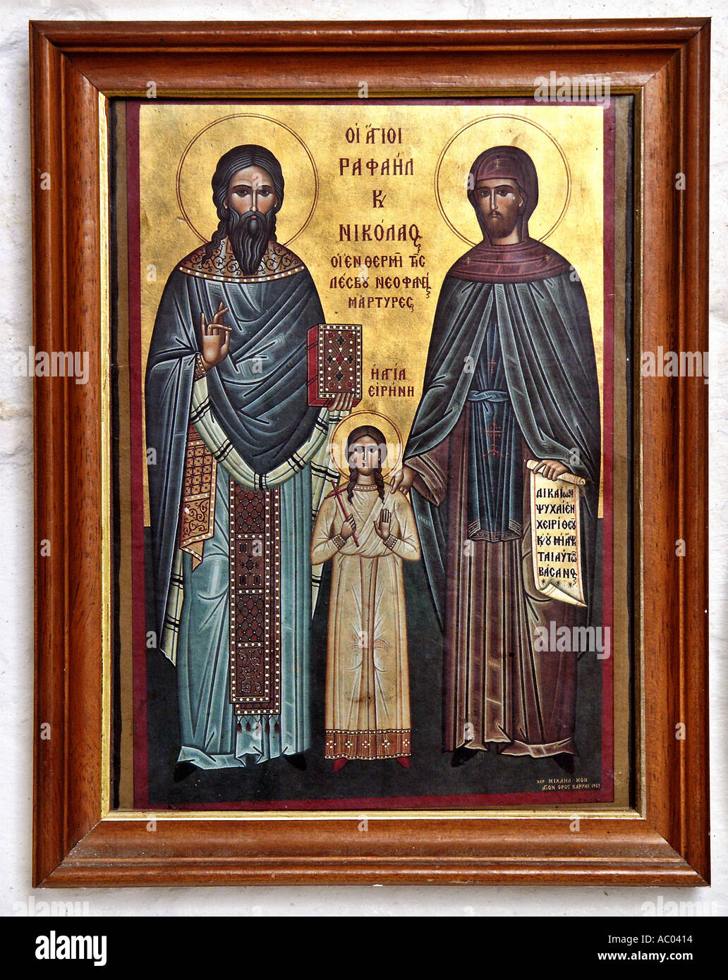 Saint Raphael Saint Nicolas Saint Irene Eirini illustration ancienne église des sentiers à Tissiniva Crete island Grèce Banque D'Images