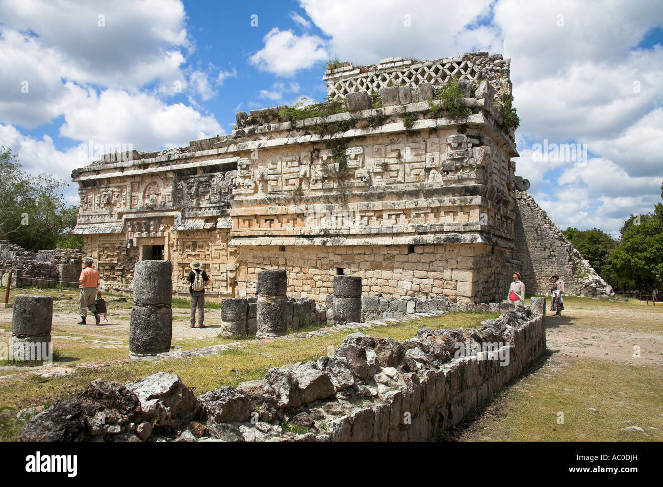 Edificio de las Monjas, l'antiq, Chichen Itza, Site archéologique de Chichen Itza, l'état du Yucatan, Mexique Banque D'Images