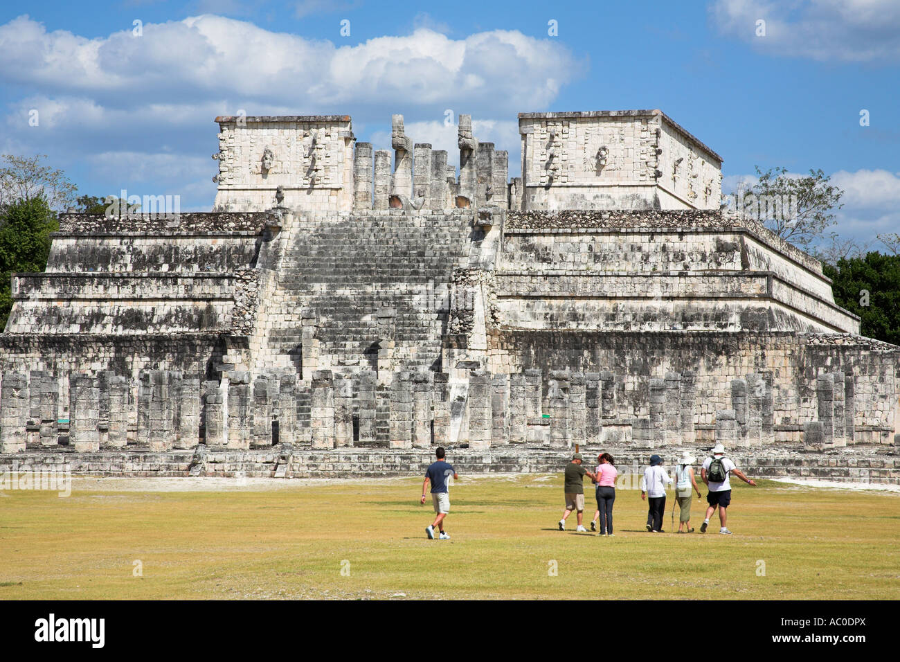 Temple des Guerriers, Chichen Itza, Site archéologique de Chichen Itza, l'état du Yucatan, Mexique Banque D'Images