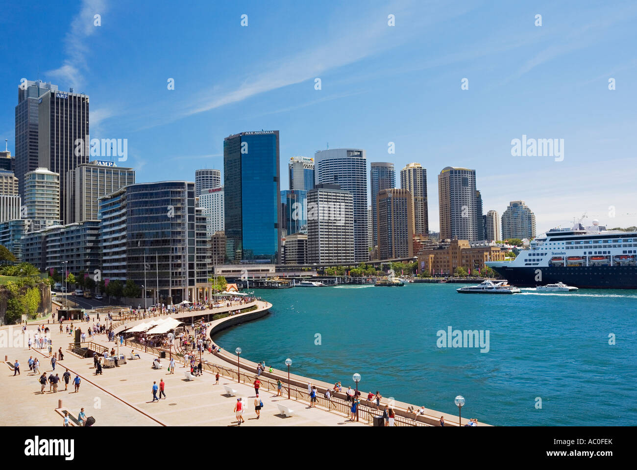 Vue sur Sydney Cove à Circular Quay et le tours du centre de Sydney Banque D'Images