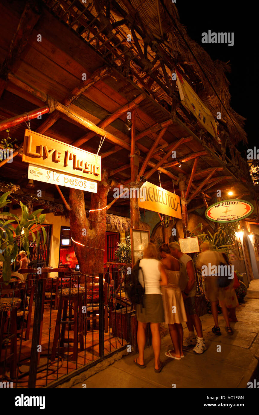 Restaurant Row rue Basilio Badillo Puerto Vallarta Jalisco Mexique