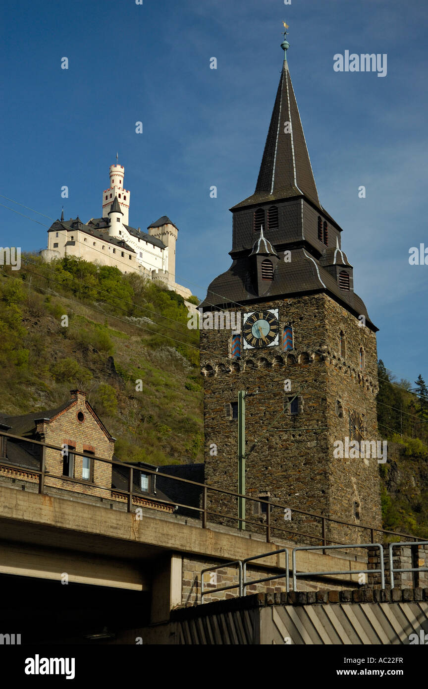 Pankgrafenturm & forteresse de Marksburg Braubach sur le Rhin, l'Allemagne, datant du 13ème.ch. Banque D'Images