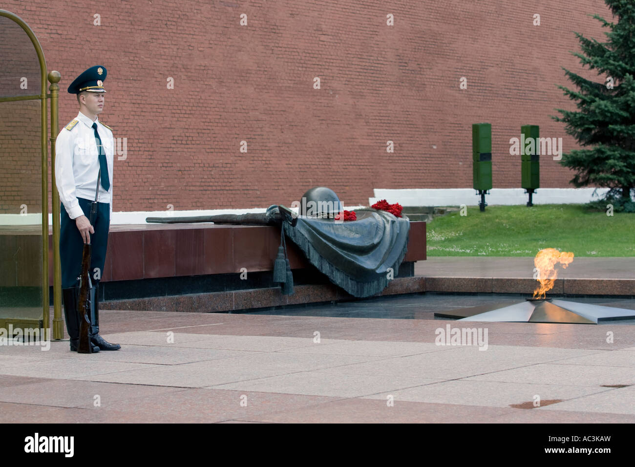 Garde présidentielle sur la Tombe du Soldat inconnu au Kremlin Moscow Banque D'Images