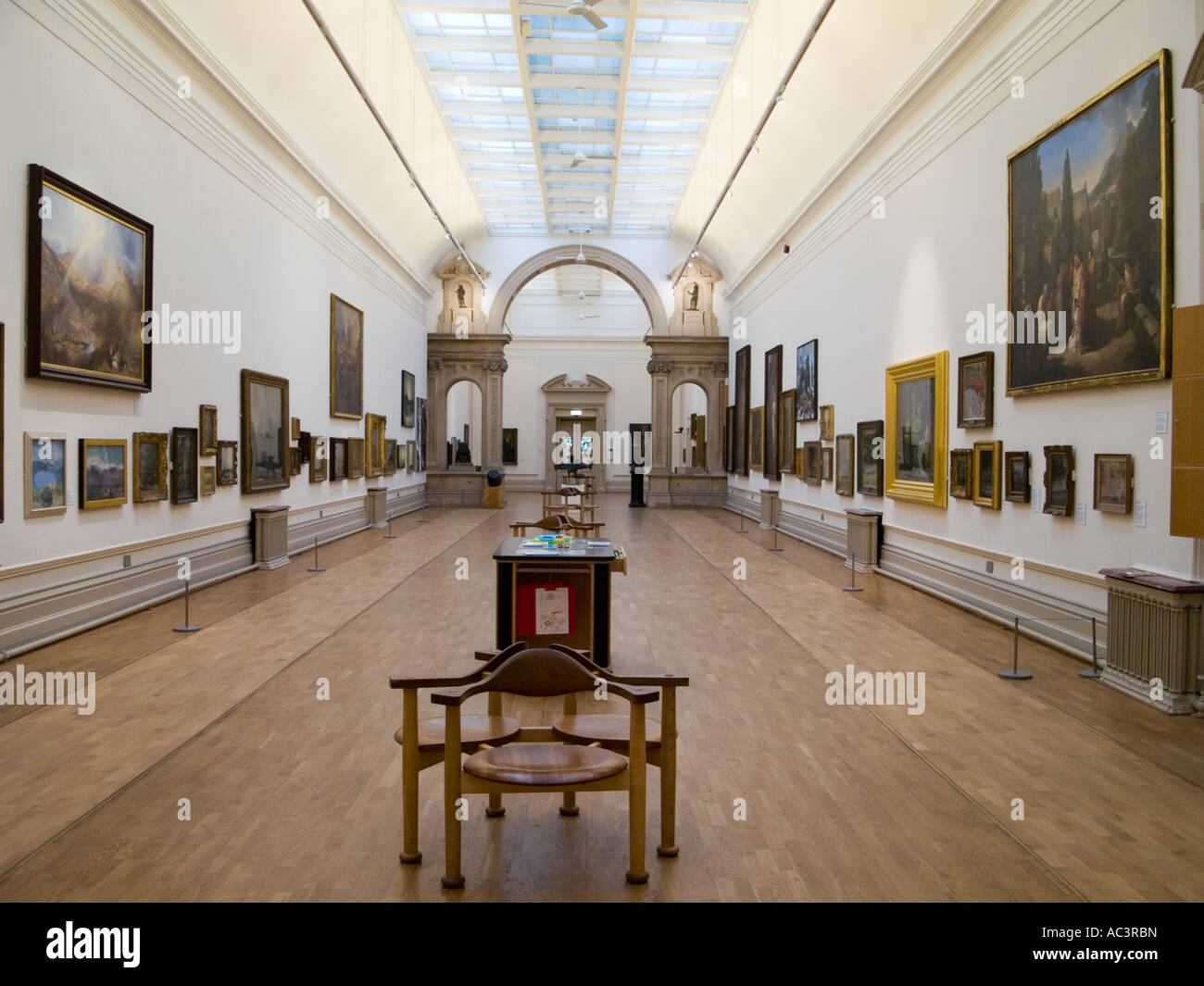 La longue galerie et les œuvres au château de Nottingham, Nottingham City Centre UK Banque D'Images