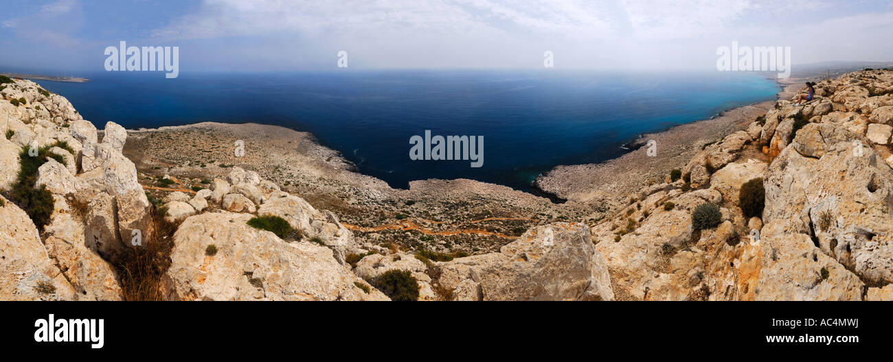 Mer Méditerranée depuis Cape Gkreko à Chypre panorama vue panoramique du paysage marin nature beauté Banque D'Images