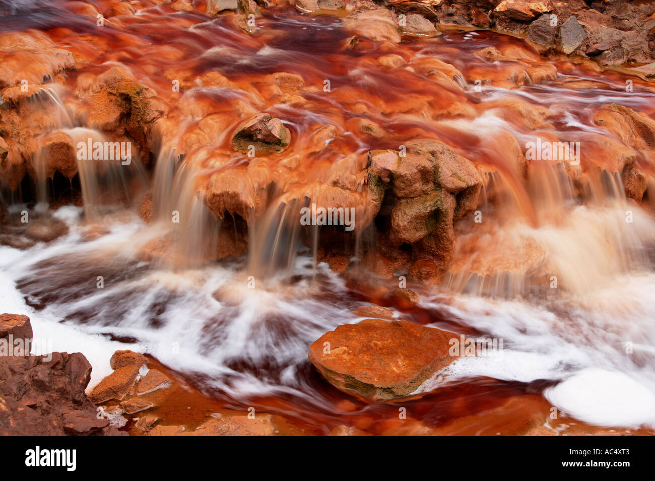 Couleur typique des minéraux de fer oxydé. Río Tinto. La province de Huelva. Espagne Banque D'Images