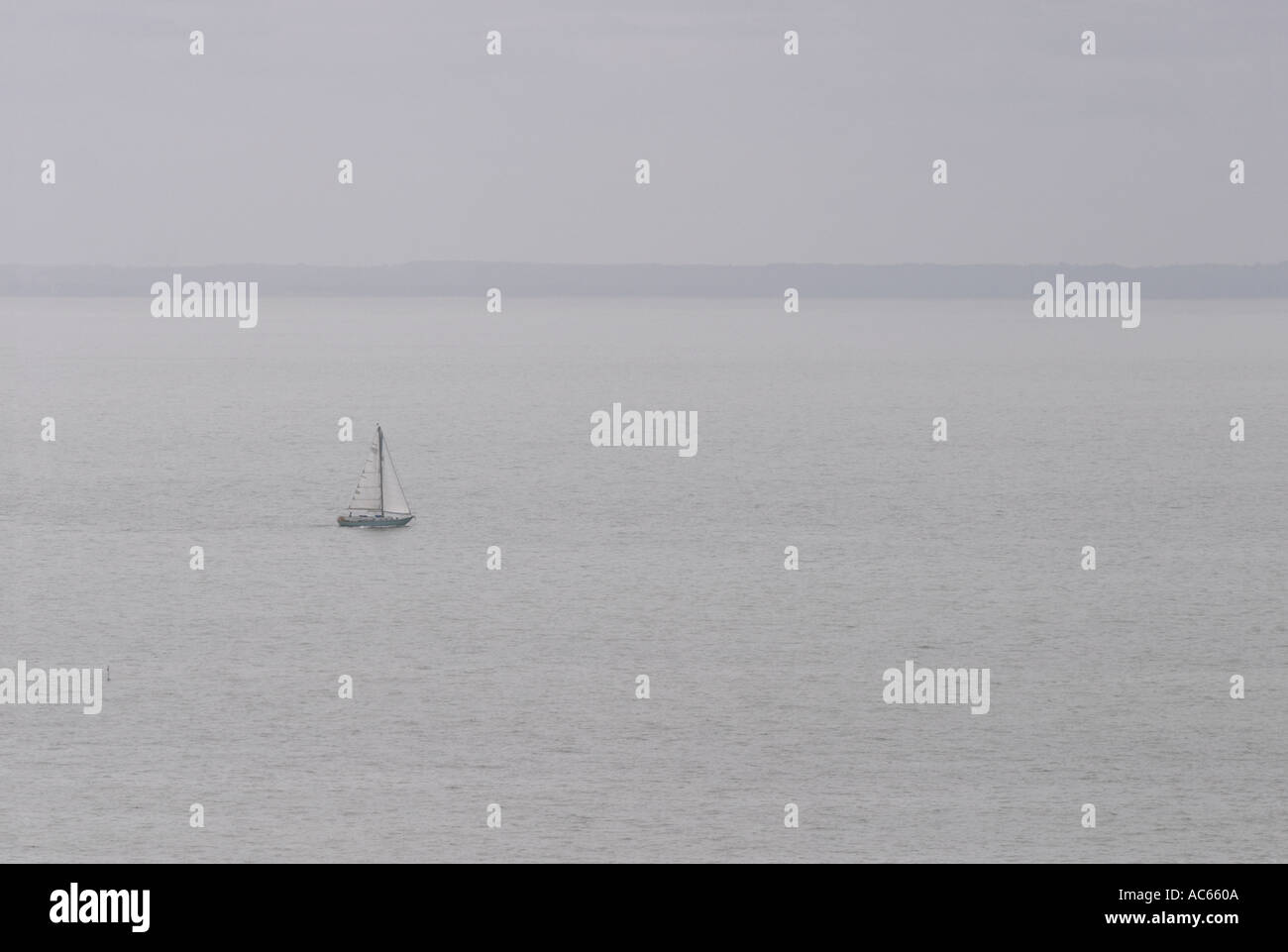 Voile de quitter le port de Granville le nord de la France Banque D'Images