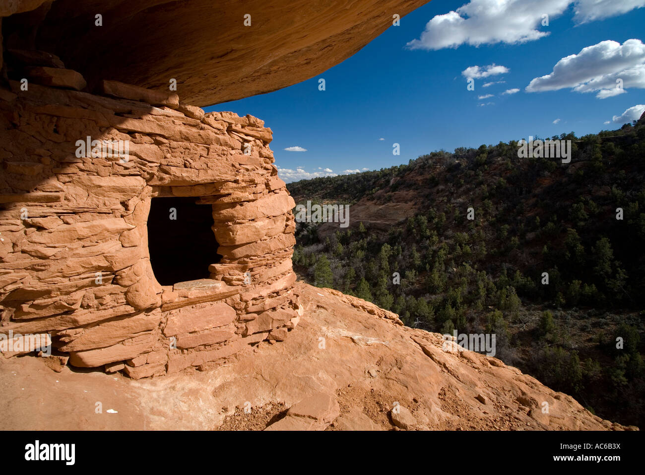 Des ruines indiennes dans la région de North Fork de Mule Canyon Cedar Mesa dans l'Utah, United States Banque D'Images