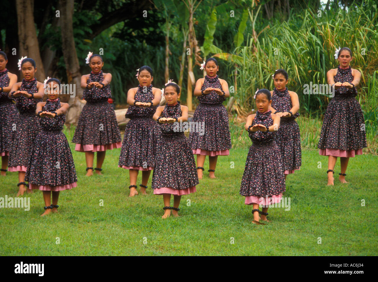 Les Hawaïens, Hawaiian girls, l'hawaiien, les filles, les enfants, la danse hula, danseurs hula Aloha Semaine, Plantation Village, Waipahu, Oahu, Hawaii Banque D'Images