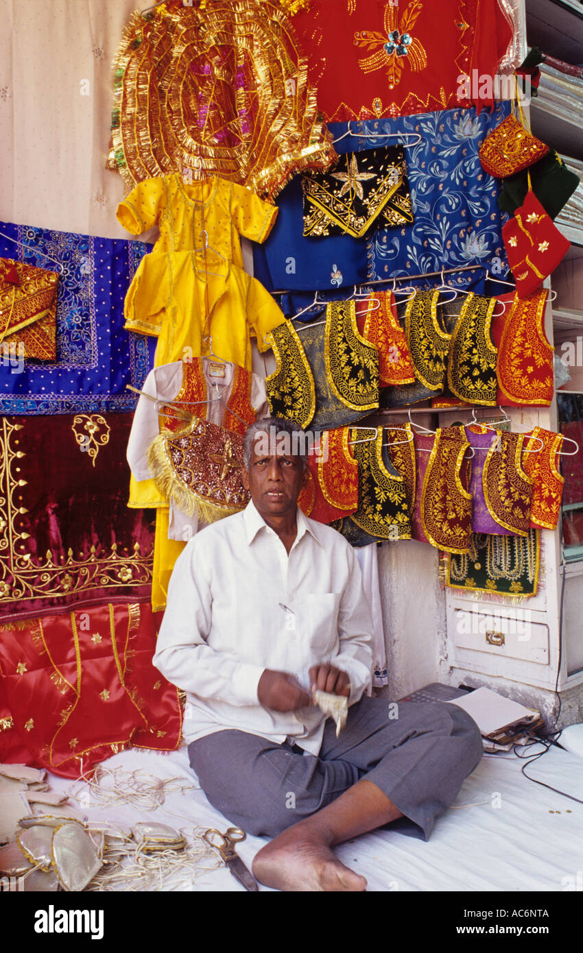 COSTUMES musulmans dans l'Andhra Pradesh BAZAR CONT Banque D'Images