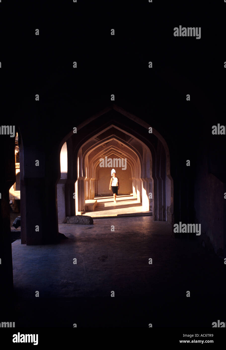 Couloirs de Qutb Shahi TOMBS Andhra Pradesh Banque D'Images