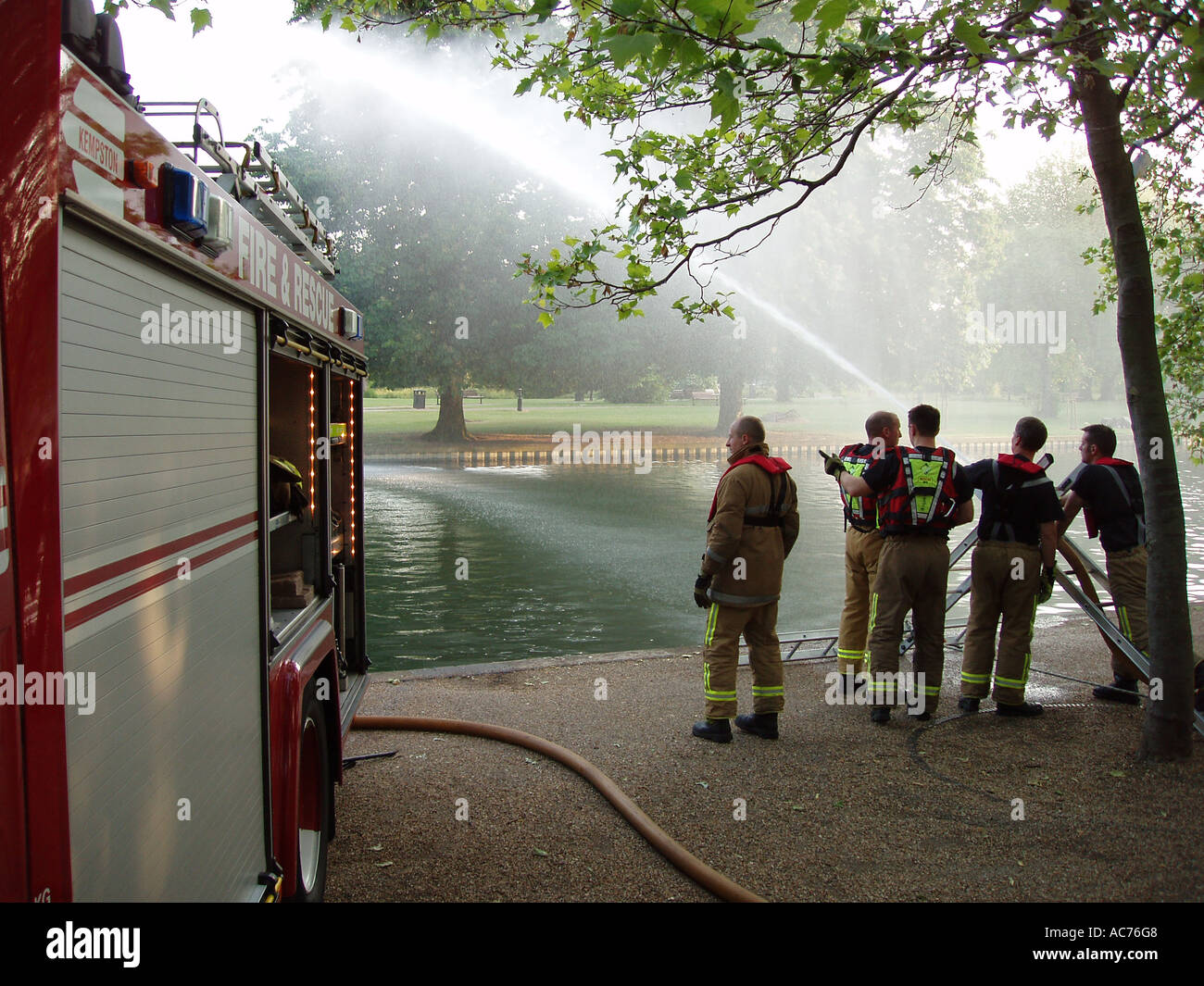 Luton Bedfordshire secours incendie Formation des pompiers Banque D'Images