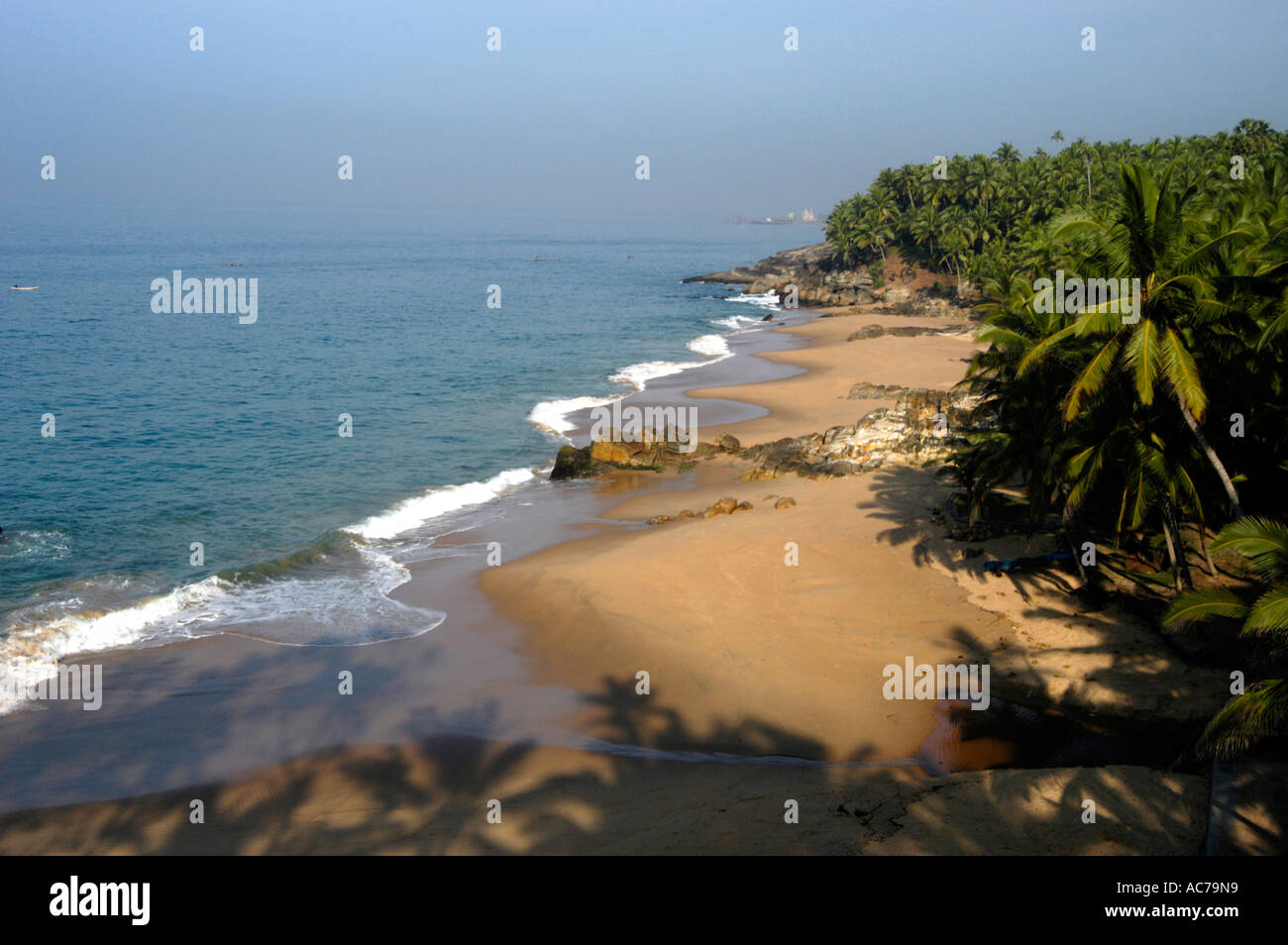 PULINGUDI BEACH PRÈS DE KOVALAM à Trivandrum, Kerala DIST Banque D'Images