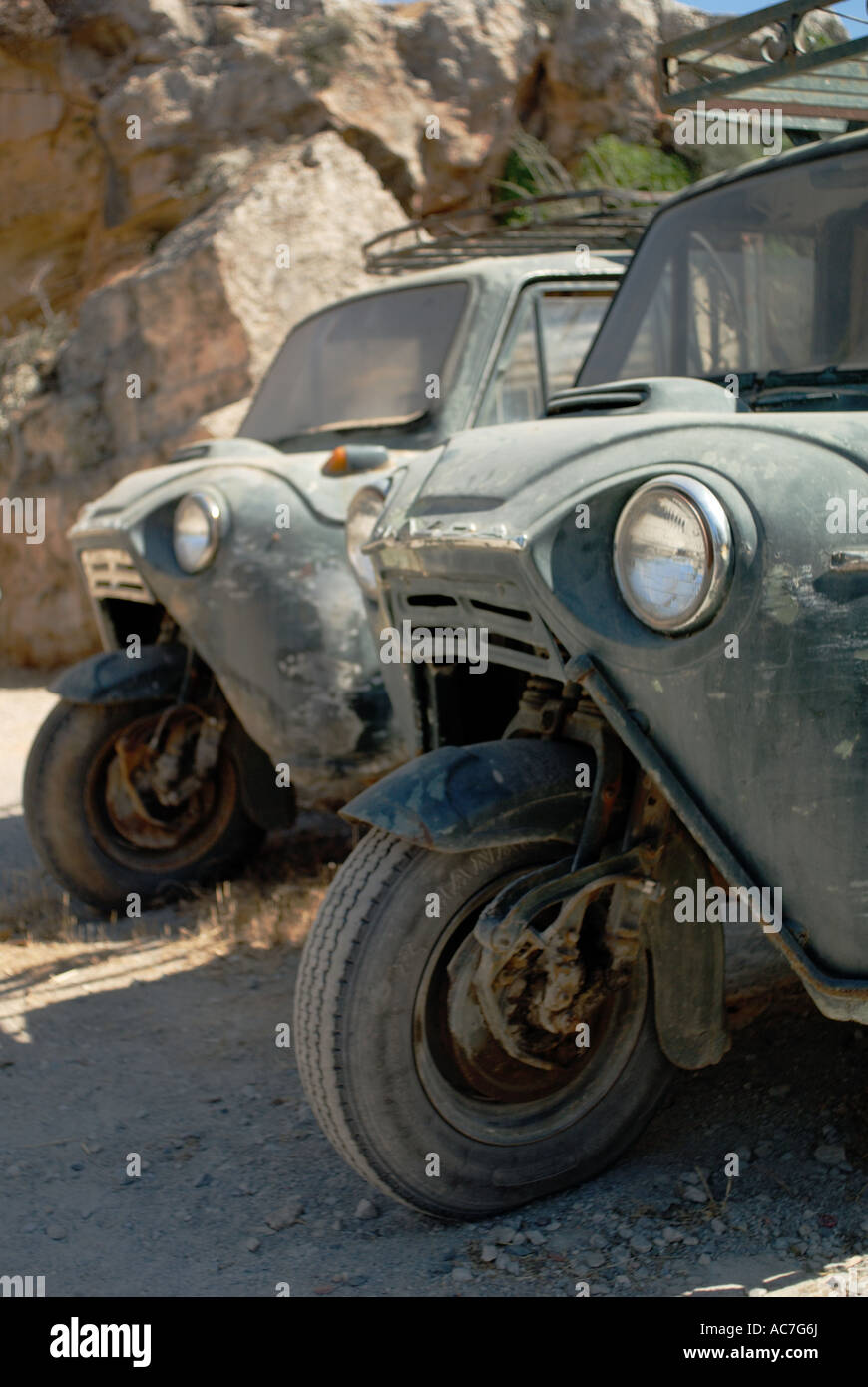 Deux portées vers le bas Mazda T1500 Chariots à trois roues (shallow DOF) Banque D'Images