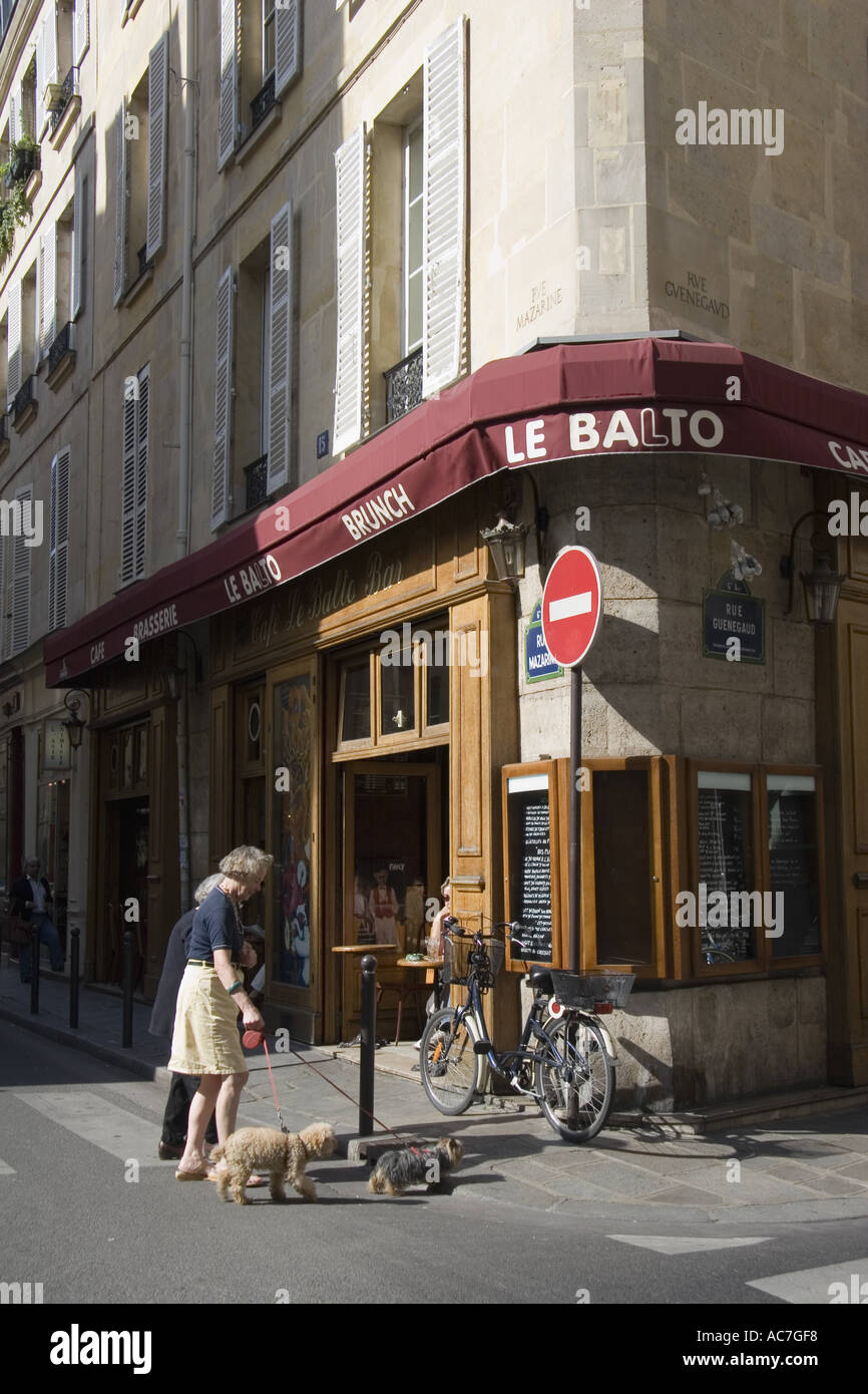 Rue mazarine latin quarter paris Banque de photographies et d'images à  haute résolution - Alamy