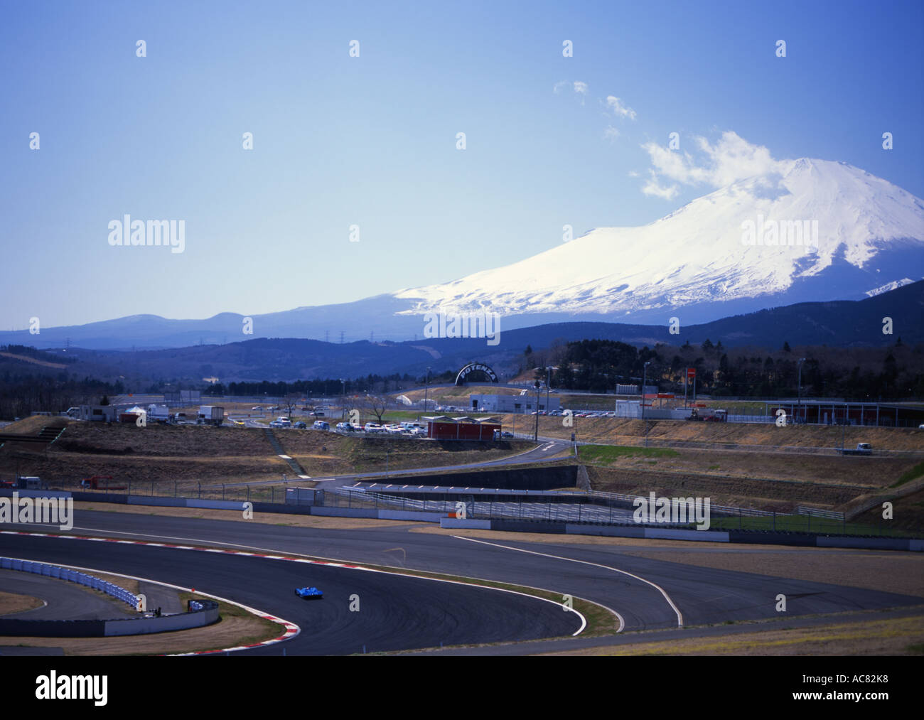 Fuji Speedway Race Track avec le Mont Fuji en arrière-plan Banque D'Images