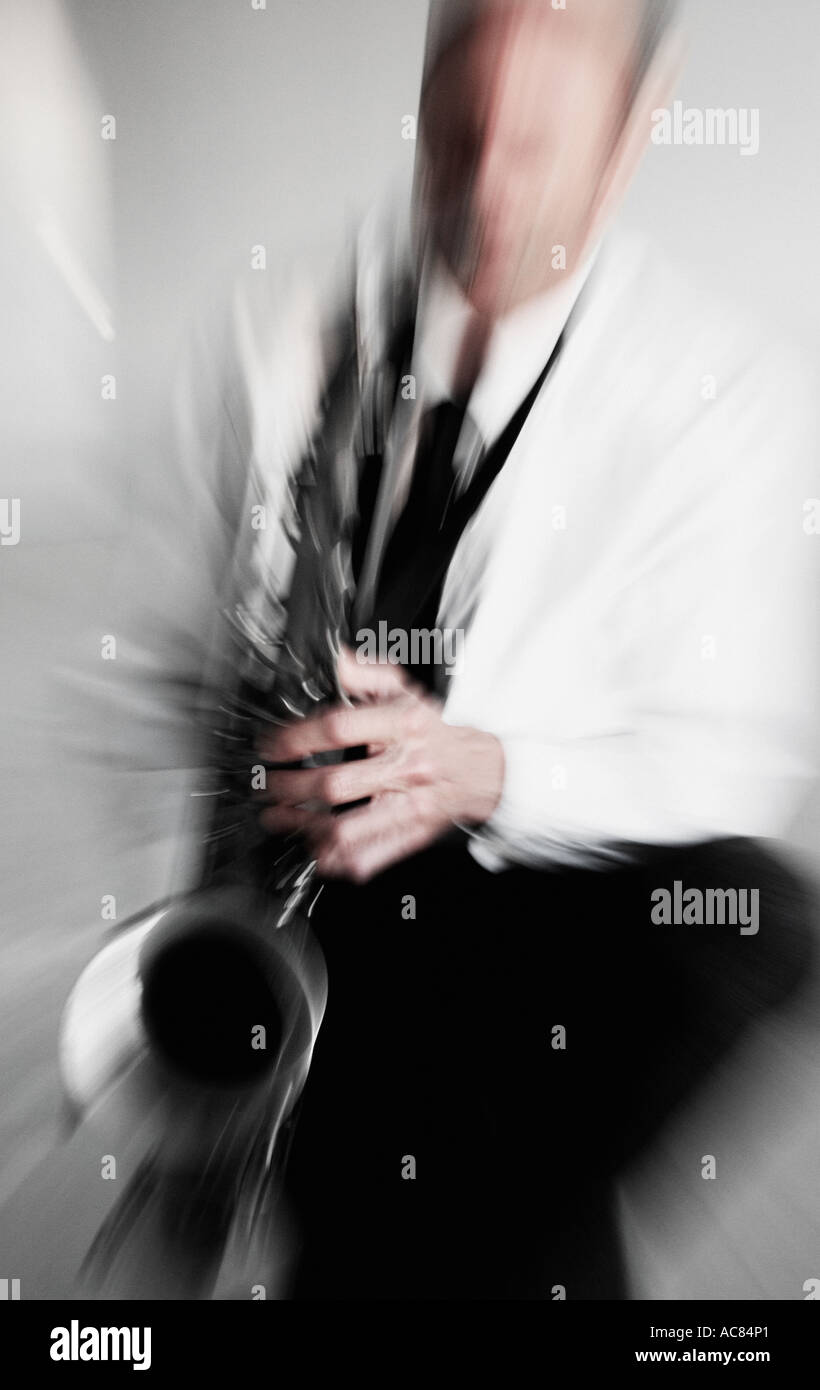 Saxophon player floue Banque D'Images