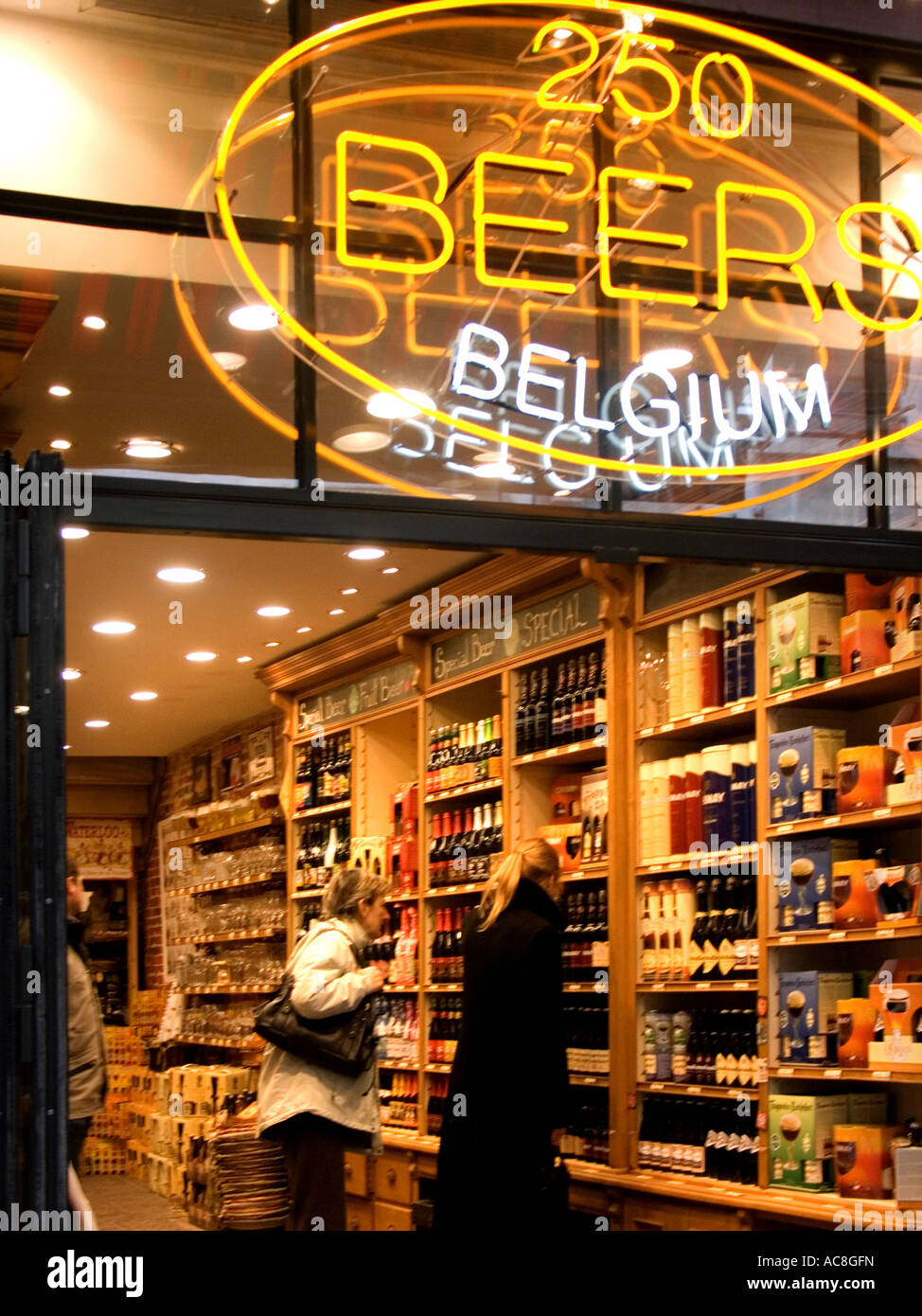 Beer Shop Rue au Beurre à Bruxelles Banque D'Images