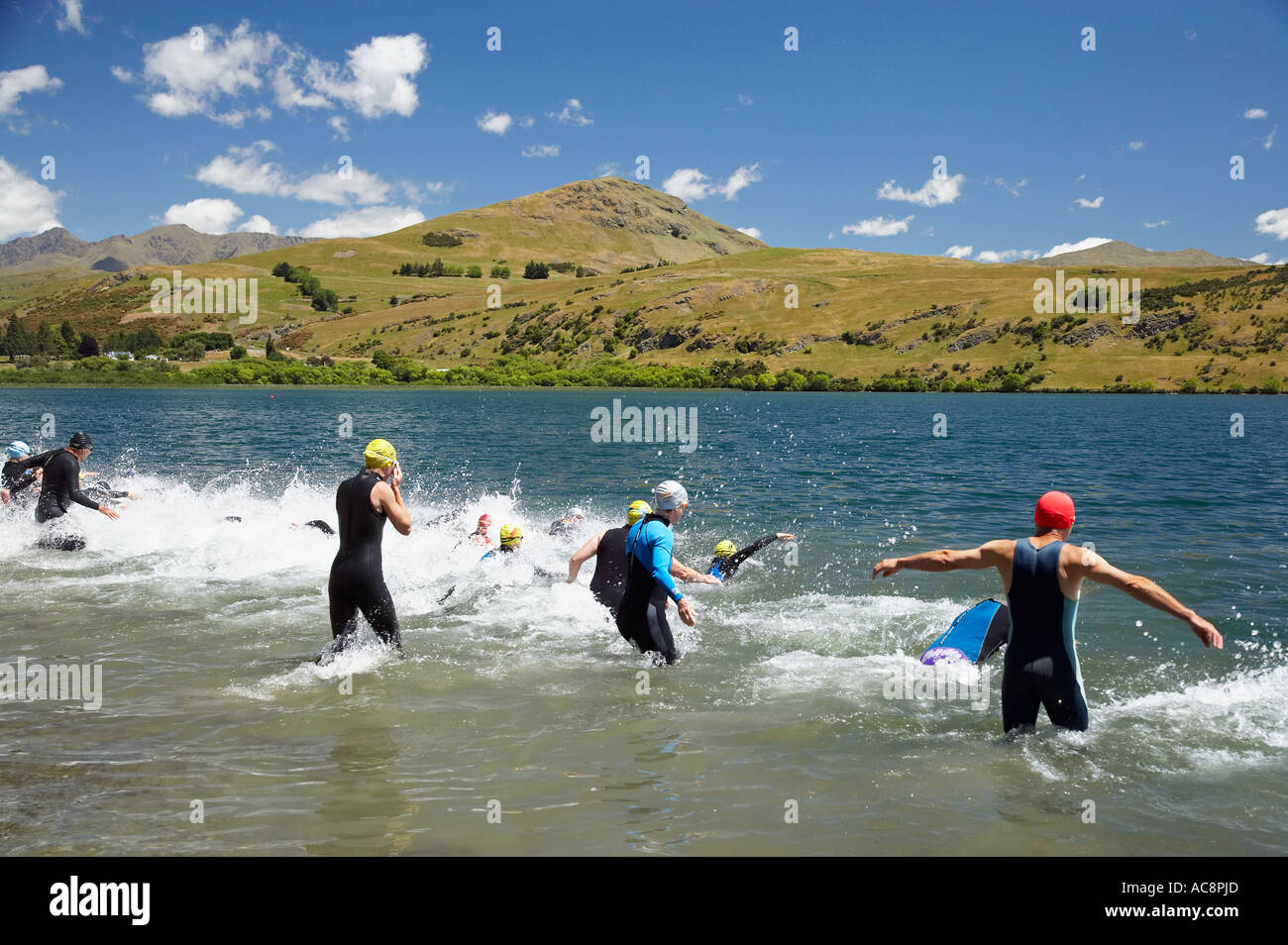 Triathlon nageurs Kawarau près de Queenstown ile sud Nouvelle Zelande Banque D'Images