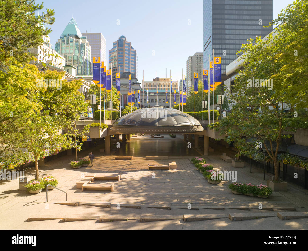 Robson Square, Vancouver, British Columbia, Canada Banque D'Images