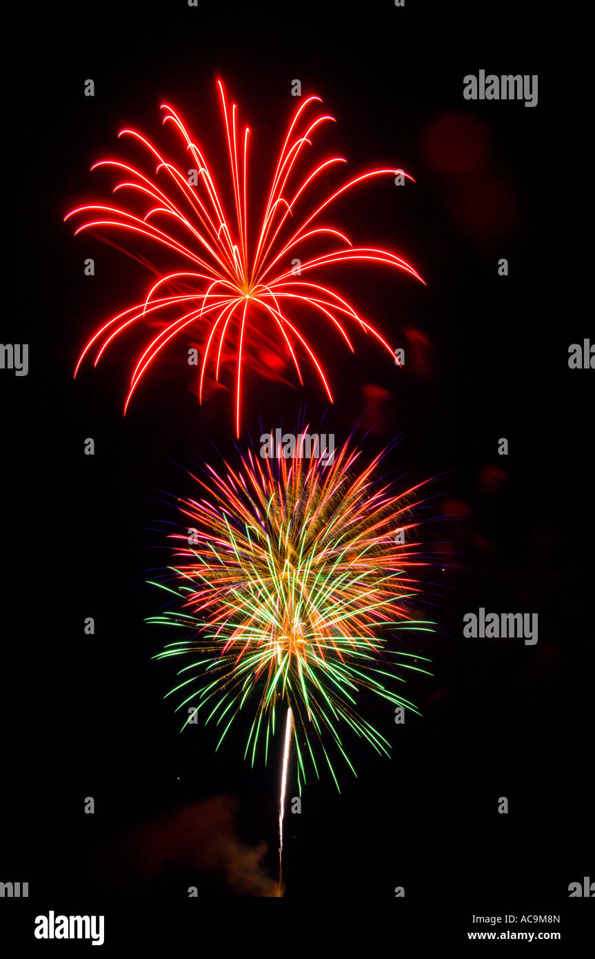 D'artifice le 4 juillet célébrations à Detroit Lakes Minnesota USA Banque D'Images