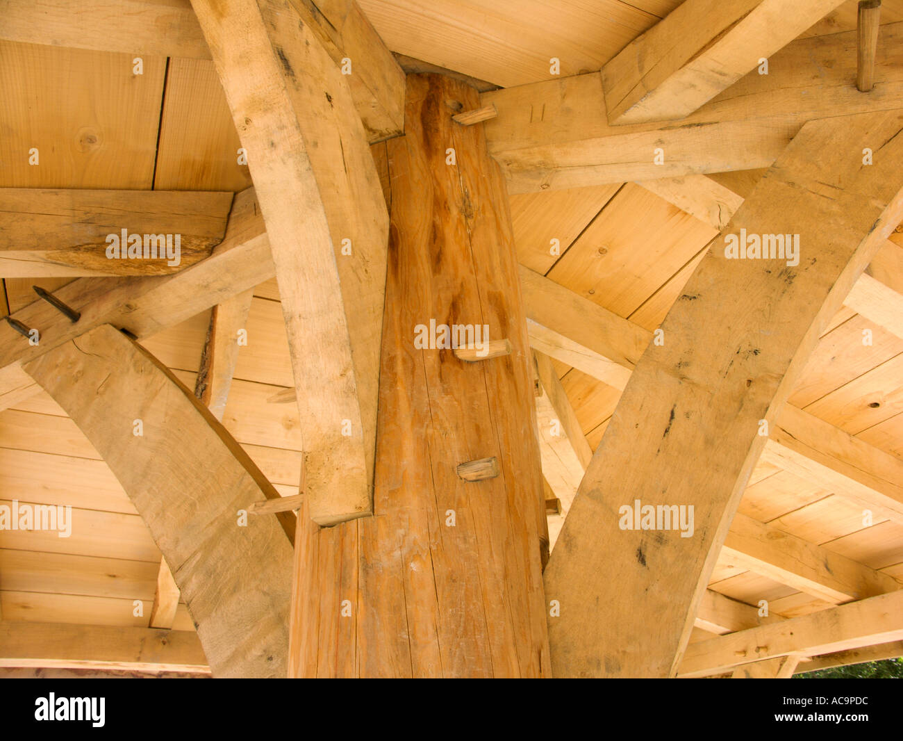 Fermes de toit en bois Banque D'Images