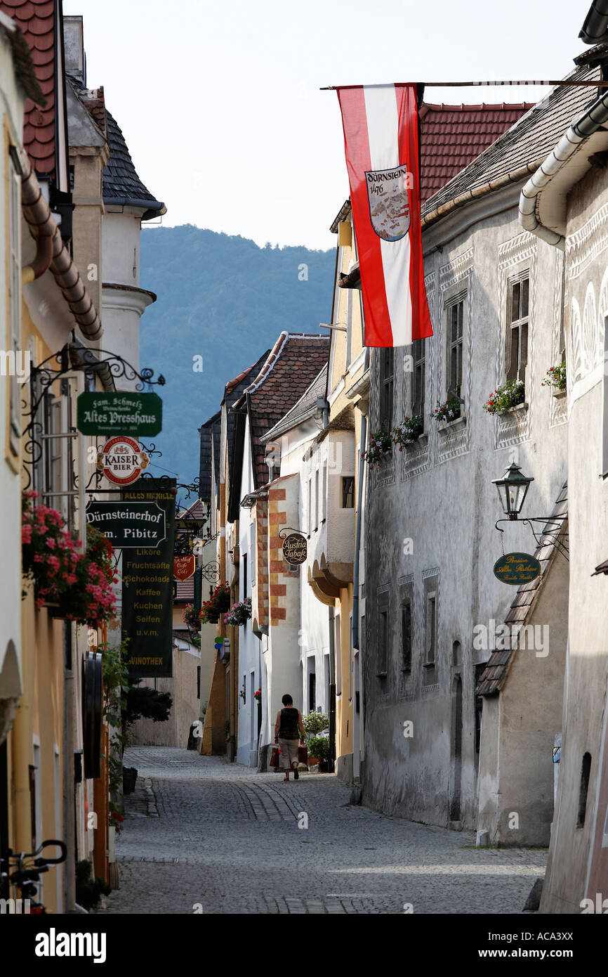 Ruelle étroite avec maisons médiévales, Duernstein, Wachau, Basse-Autriche, Autriche Banque D'Images