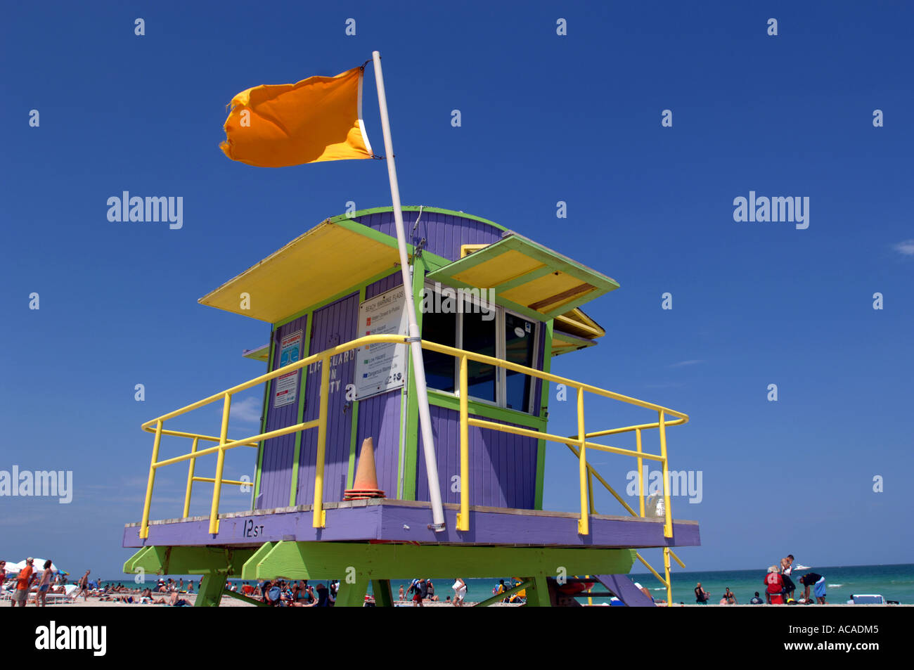 Lifeguard hut sur zone Art Déco de South Beach South Beach Miami Florida USA Banque D'Images Lifeguard hut sur zone Art Déco de South Beach South Beach Miami Florida USA Banque D'Images