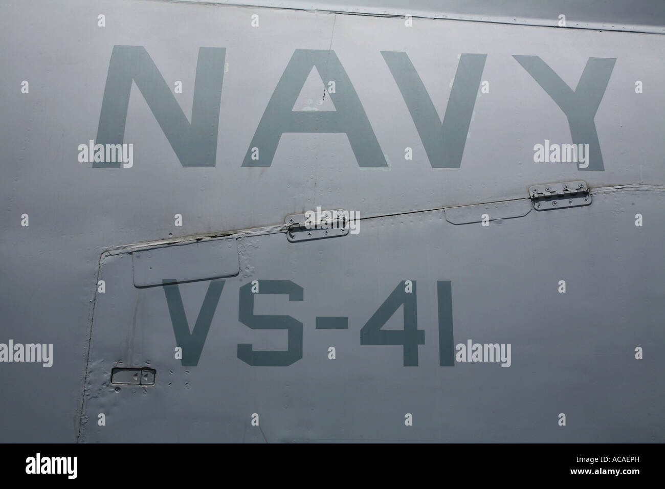 Signe de l'US Navy escadron Shamrock VS-41 sur un avion Lockheed S-3 Viking à bord du porte-avions USS Midway, San Diego Banque D'Images