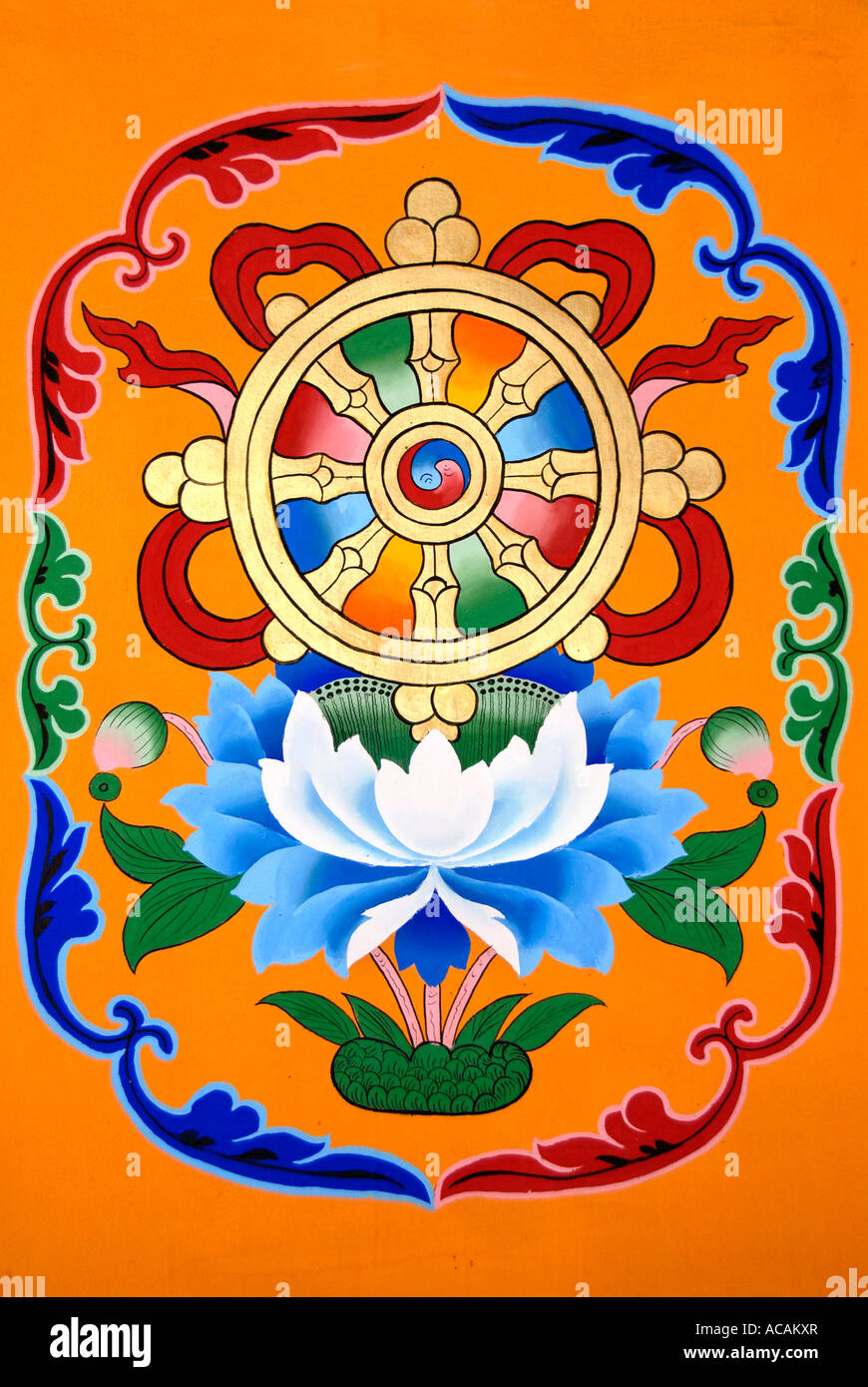 Le bouddhisme tibétain symbole peinture roue de la vie au-dessus de fleur  de lotus Chine Tibet Lhasa Jokhang Photo Stock - Alamy
