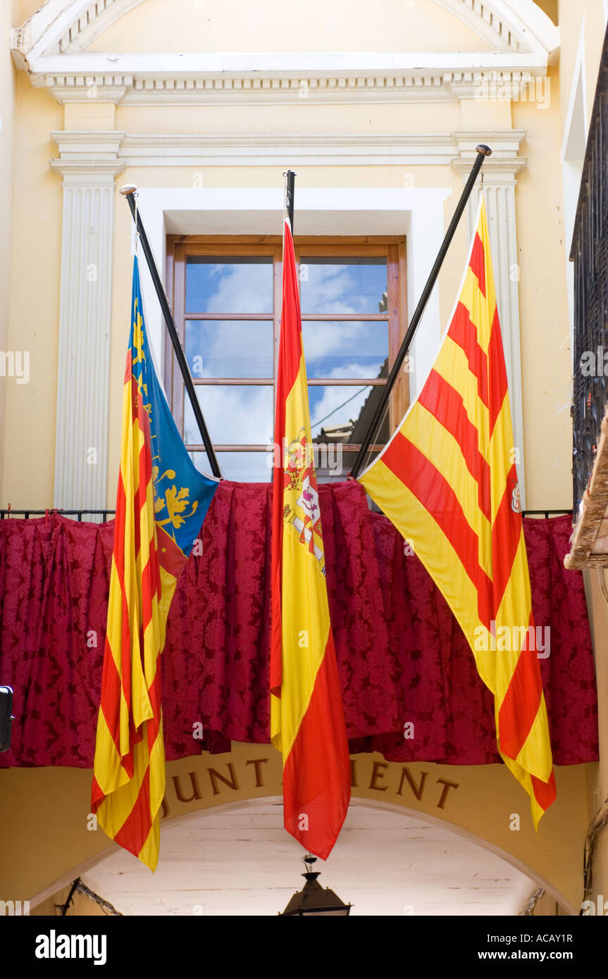 Maisons peintes de couleurs vives à Villajoyosa Costa Blanca Espagne Banque D'Images