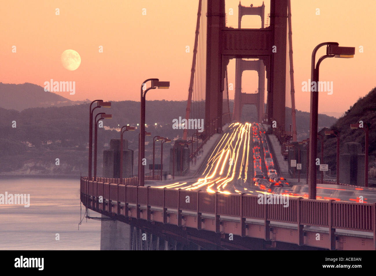 Golden Gate Bridge Road US Autoroute 101 San Francisco California Sunset horizontale Banque D'Images