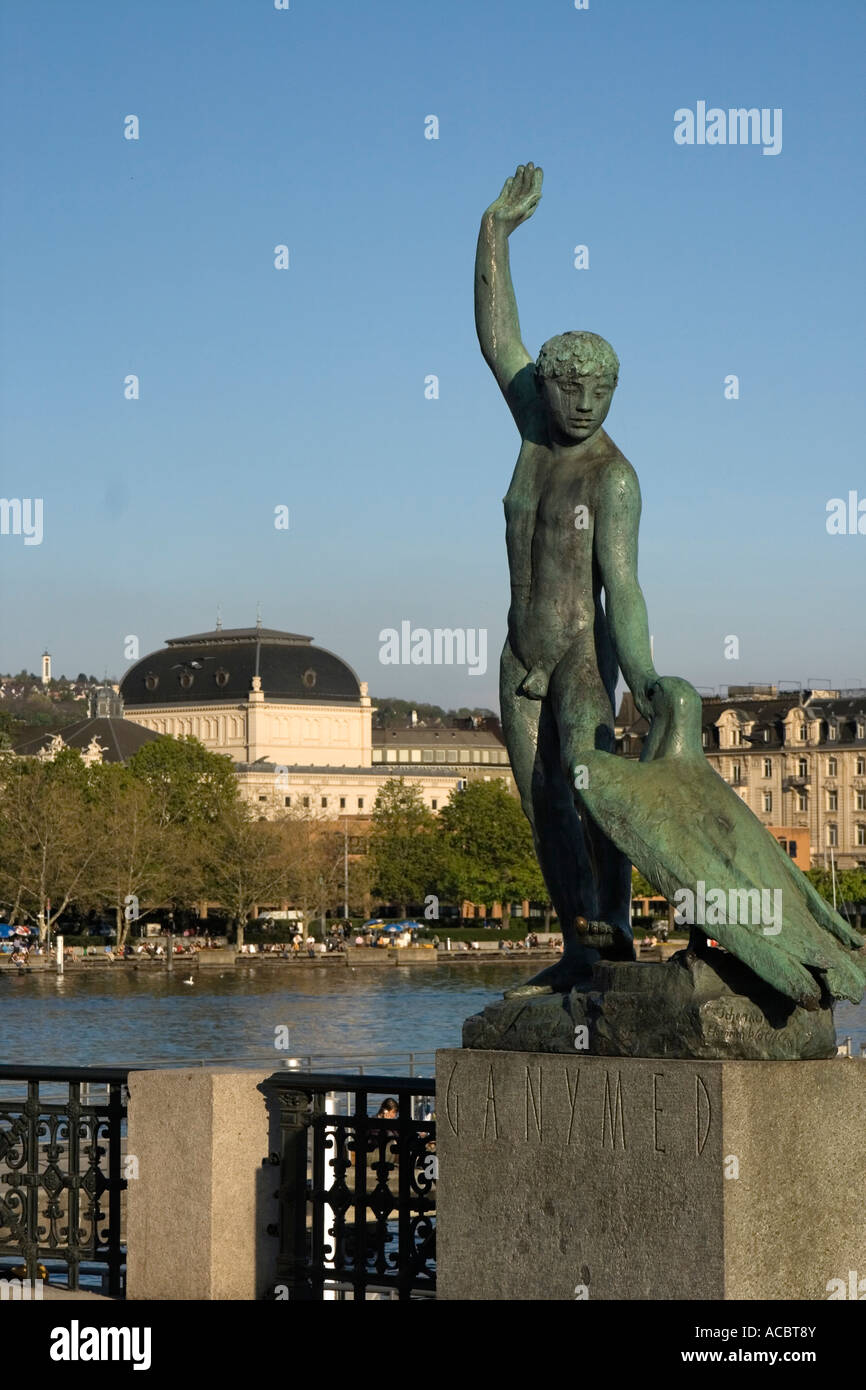 Suisse Zurich Ganymed statue au berge du lac de Zurich Banque D'Images