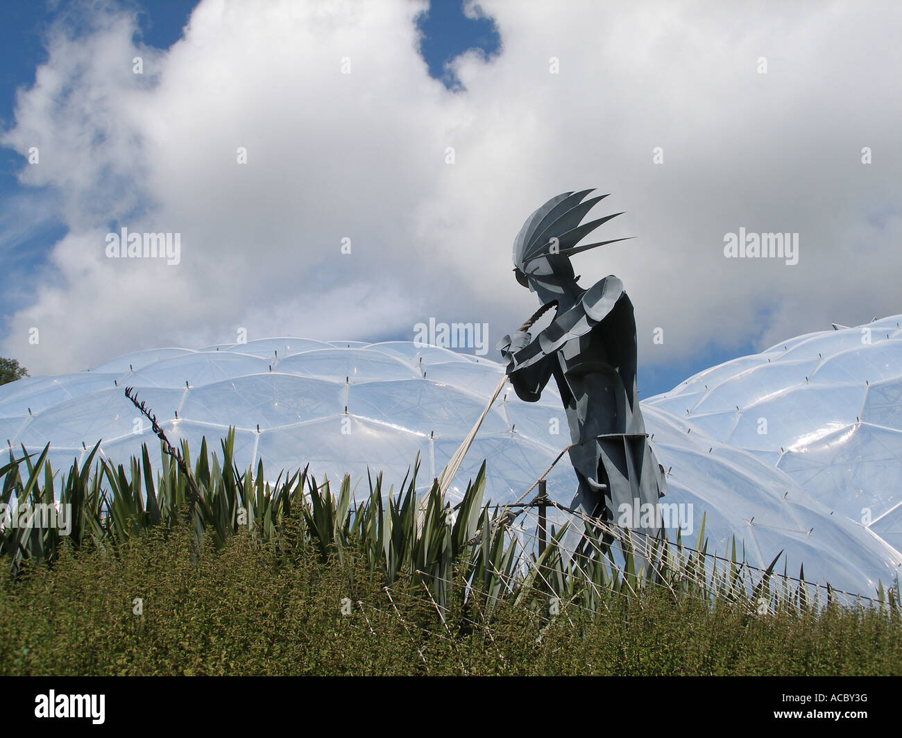 L'Eden Project Cornwall, sculpture en fer Banque D'Images