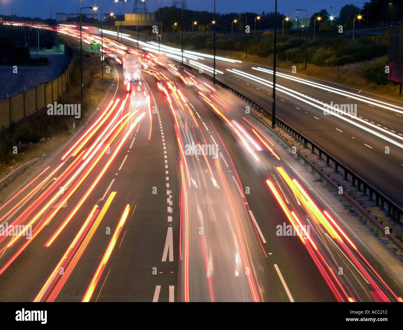 Autoroute autoroute light trails in England UK Grande-bretagne Royaume-Uni Banque D'Images