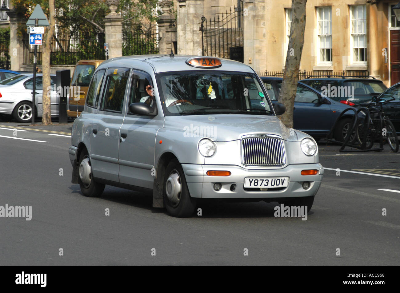 Taxi londonien traditionnel hackney cab à St Giles Street Oxford Angleterre Banque D'Images