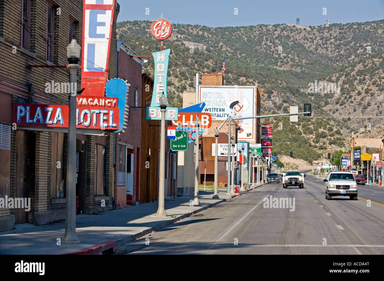 Ely le long de la route US 50 dans le Nevada surnommée la route plus solitaire en Amérique Banque D'Images