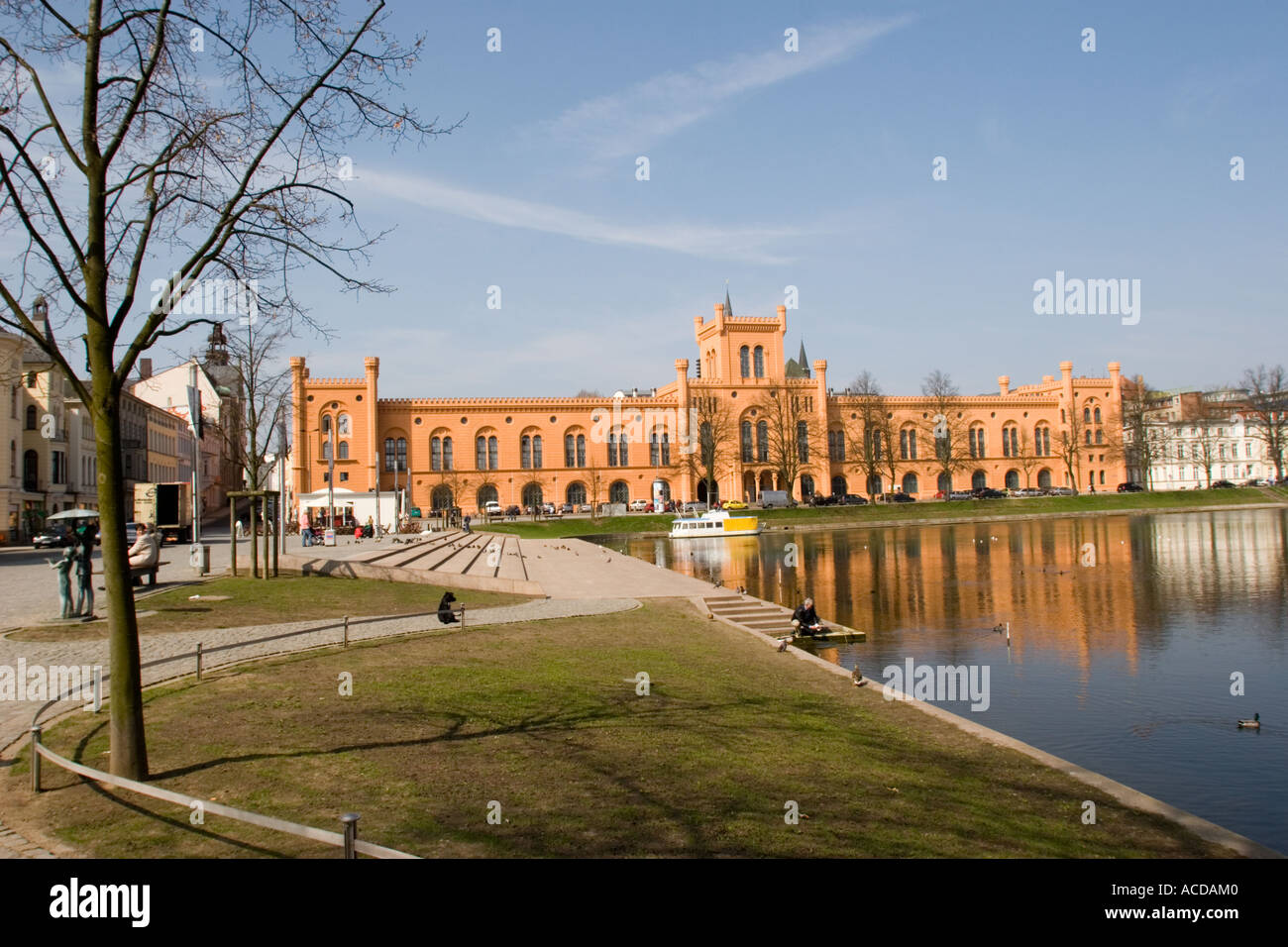 Bâtiment historique anciennement l'arsenal, aujourd'hui ministère de l'Intérieur à Schwerin, la capitale du Nord Mecklenburg-Vorpommern Banque D'Images