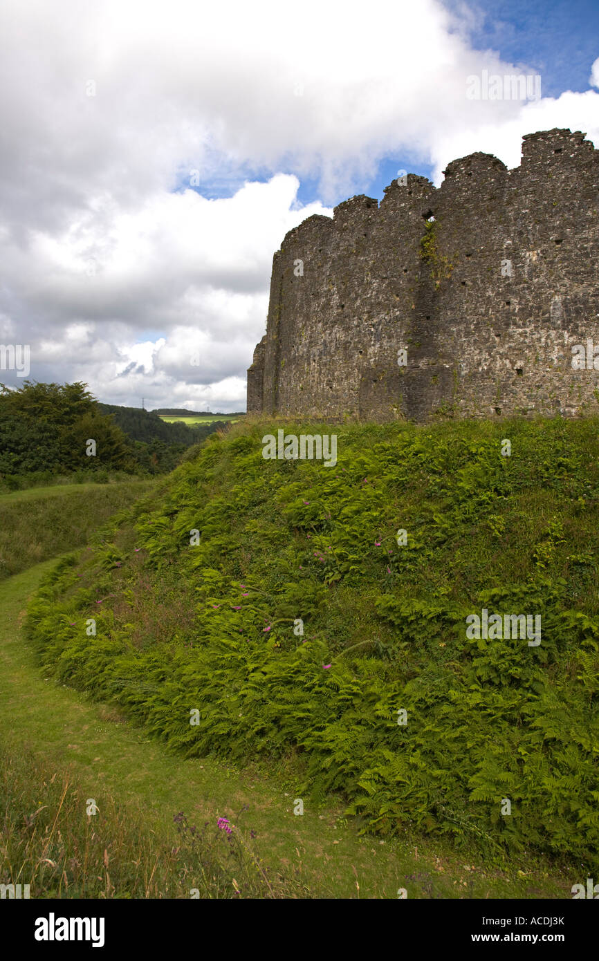 Château Restormel Angleterre Cornwall garder shell vue extérieure avec douves fossé Banque D'Images