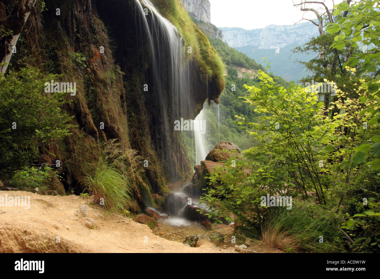 Cascade de Gournier ci-dessous la grotte de Choranche Parc Naturel Régional  du Vercors France Photo Stock - Alamy