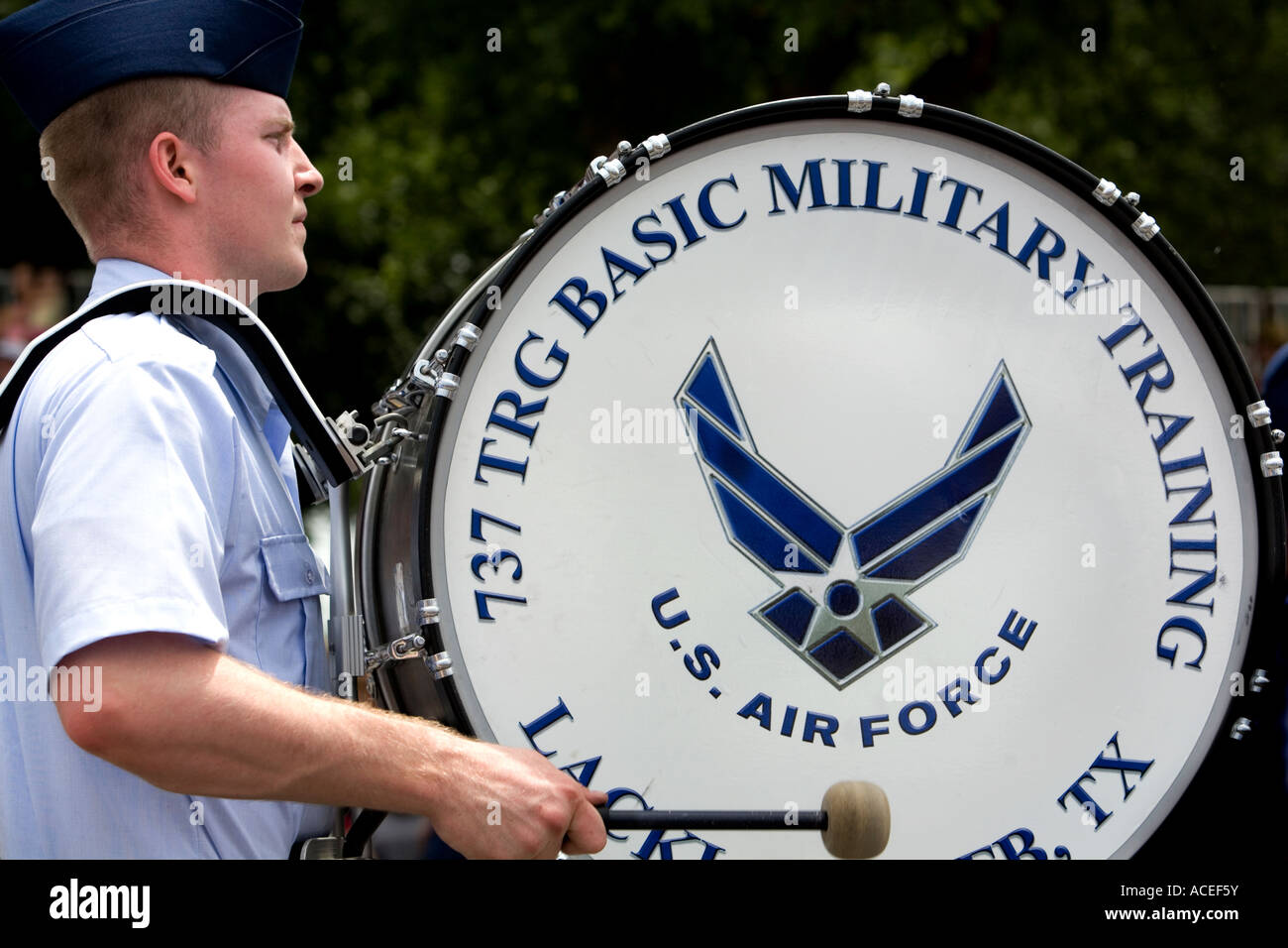 Lackland AFB batteur de formation de base en parade Fiesta San Antonio (Texas) Banque D'Images