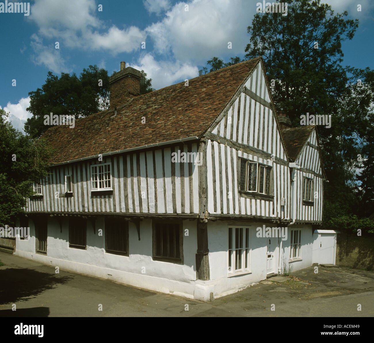 16e siècle en bois au premier étage en surplomb avec Guildhall Linton Village Cambridgeshire Banque D'Images