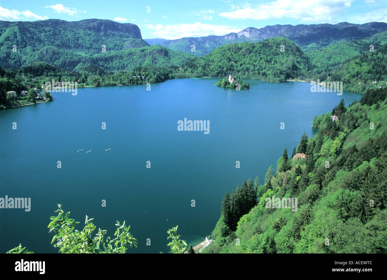 Le lac de Bled pittoresque avec les petits États insulaires et château Slovénie Banque D'Images